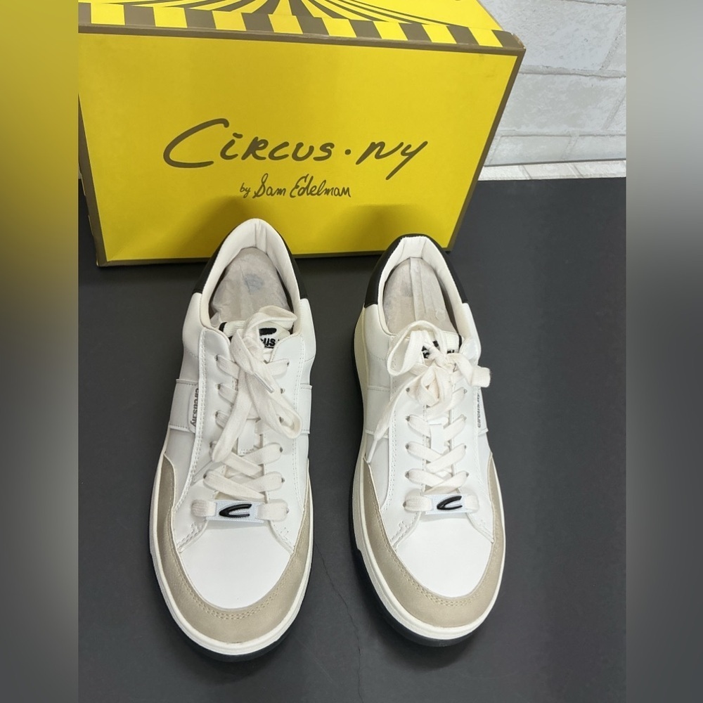 Circus by Sam Edelman women's  White and Tan Sneakers